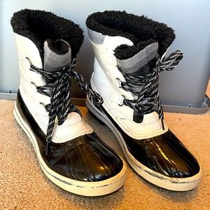 Womens snow boots